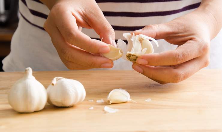 cosa succede se mangiamo l'aglio