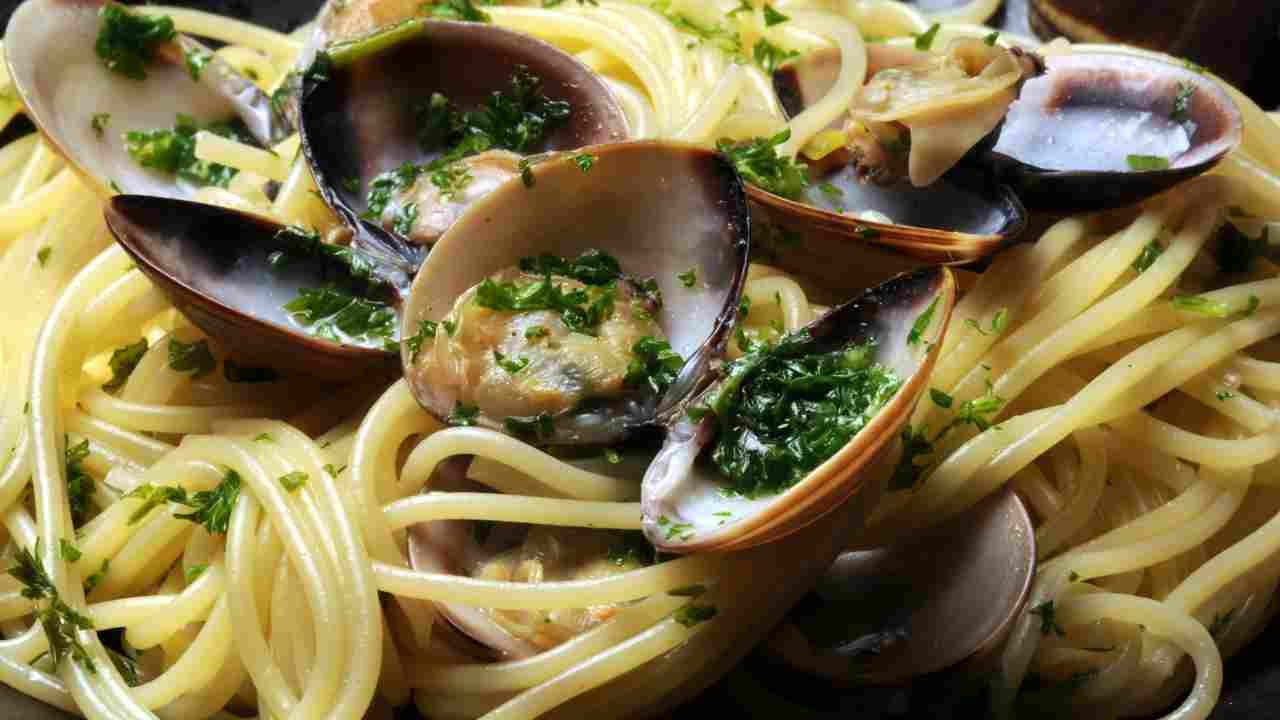 eliminare sabbia vongole