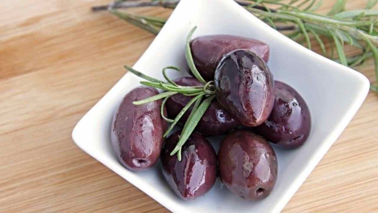pranzo olive nere