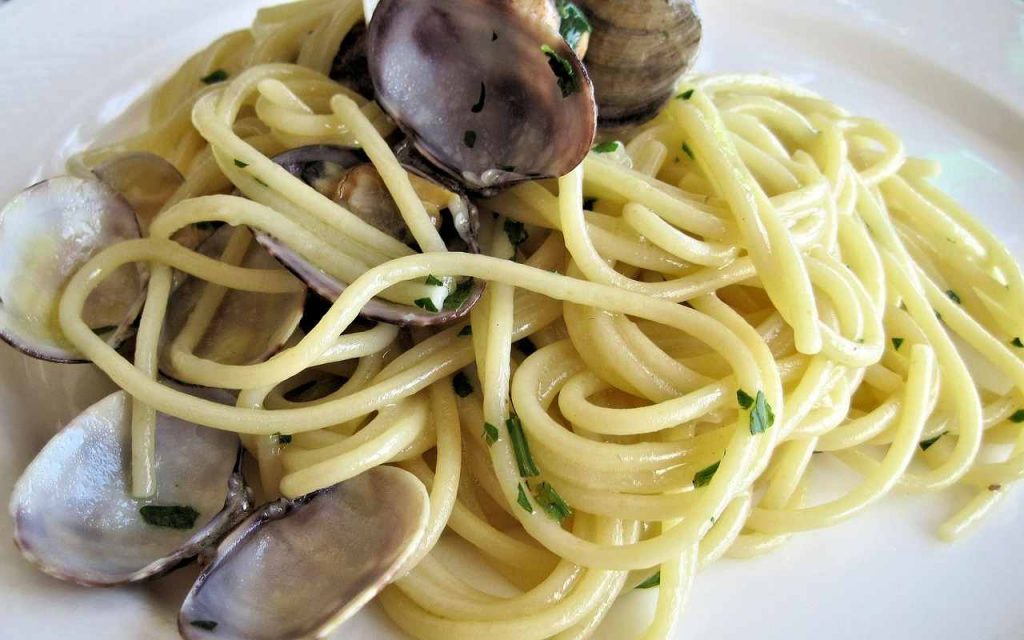 Pasta vongole cremosa