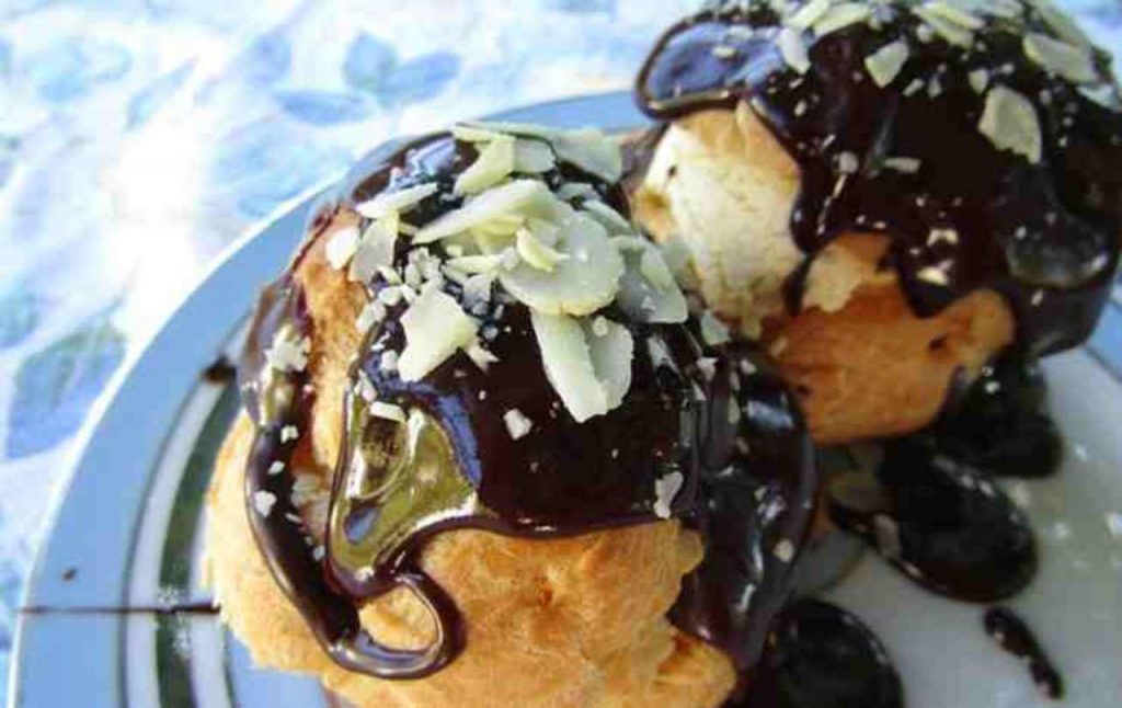 Profiteroles