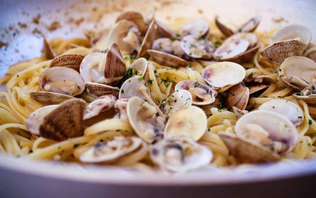 Spaghetti vongole cremosi trucco