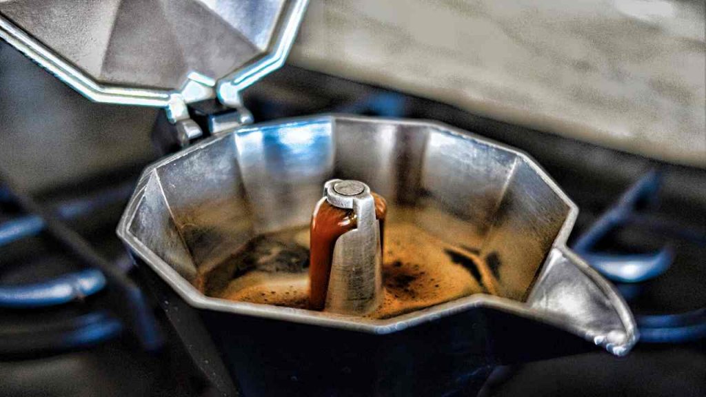 acqua per caffè in moka